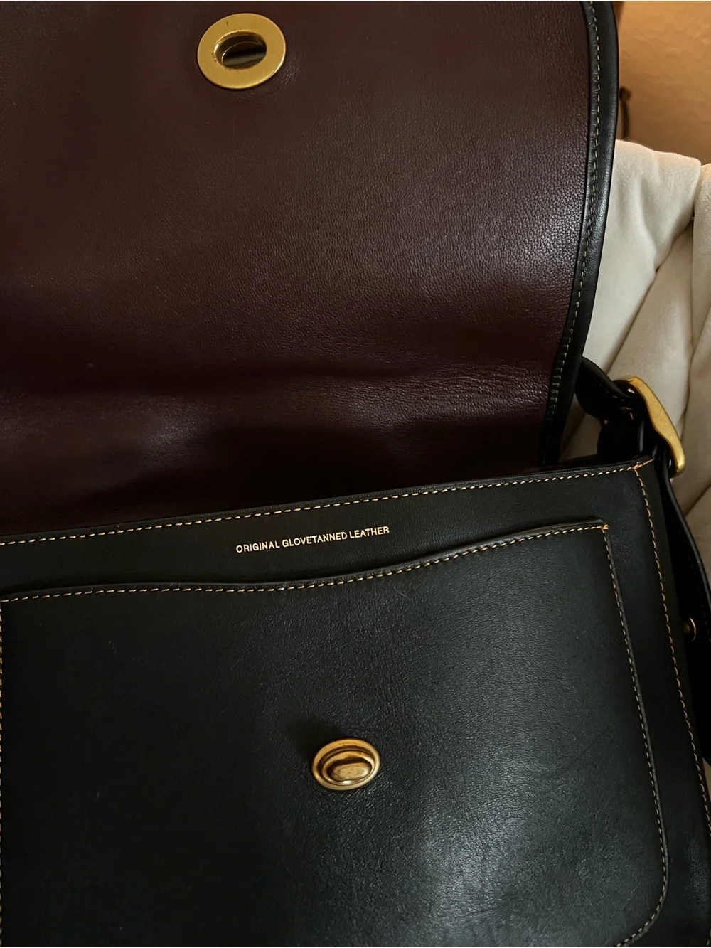 Coach Rambler's Legacy Bag in black glovetanned leather with brass hardware - Picture 2 of 9